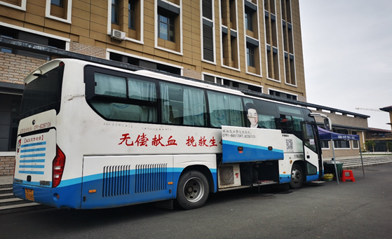 新葡的京集团8814组织师生参加无偿献血活动